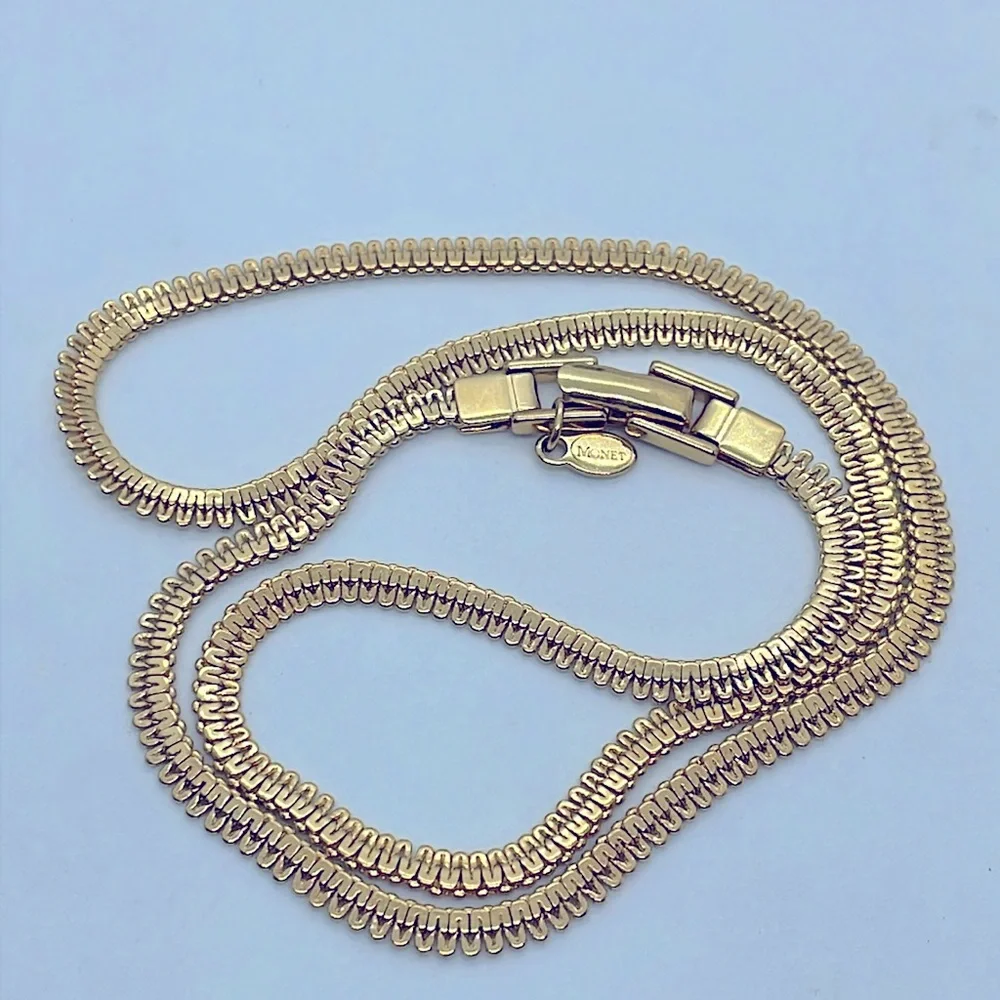 Elegant Monet Gold Necklace